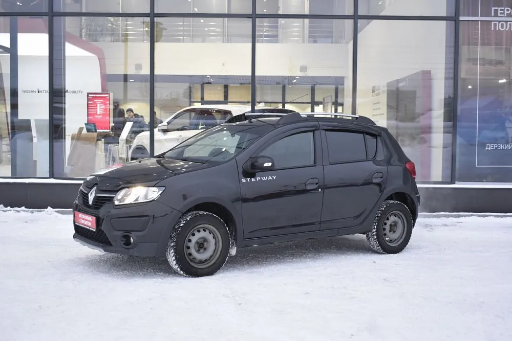 Renault Sandero Image 1